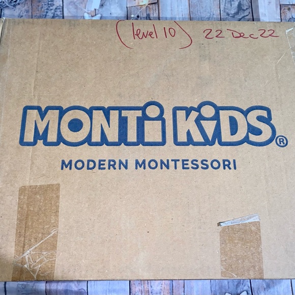 Montikids level 10 entire set in original packaging. - Picture 4 of 10